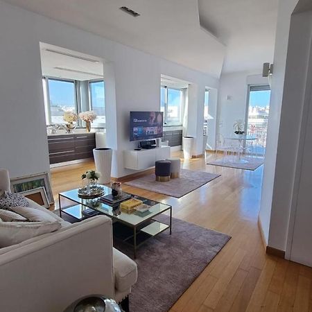 Attico Reale - In Centro, Tra Stazione E Bari Vecchia Apartment Екстериор снимка
